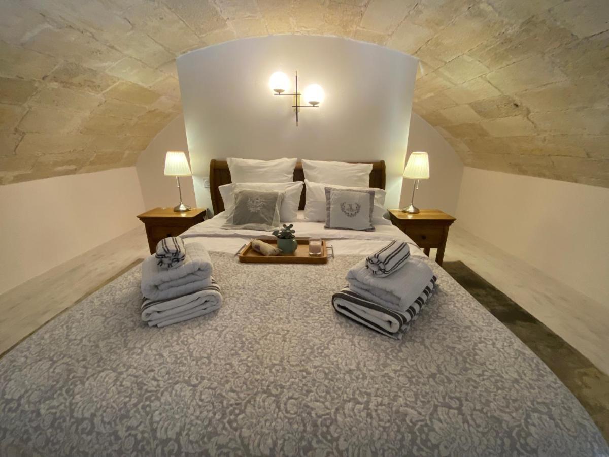 Appartement avec Piscine privée dans Résidence pour 6 personnes Uzès Exterior foto