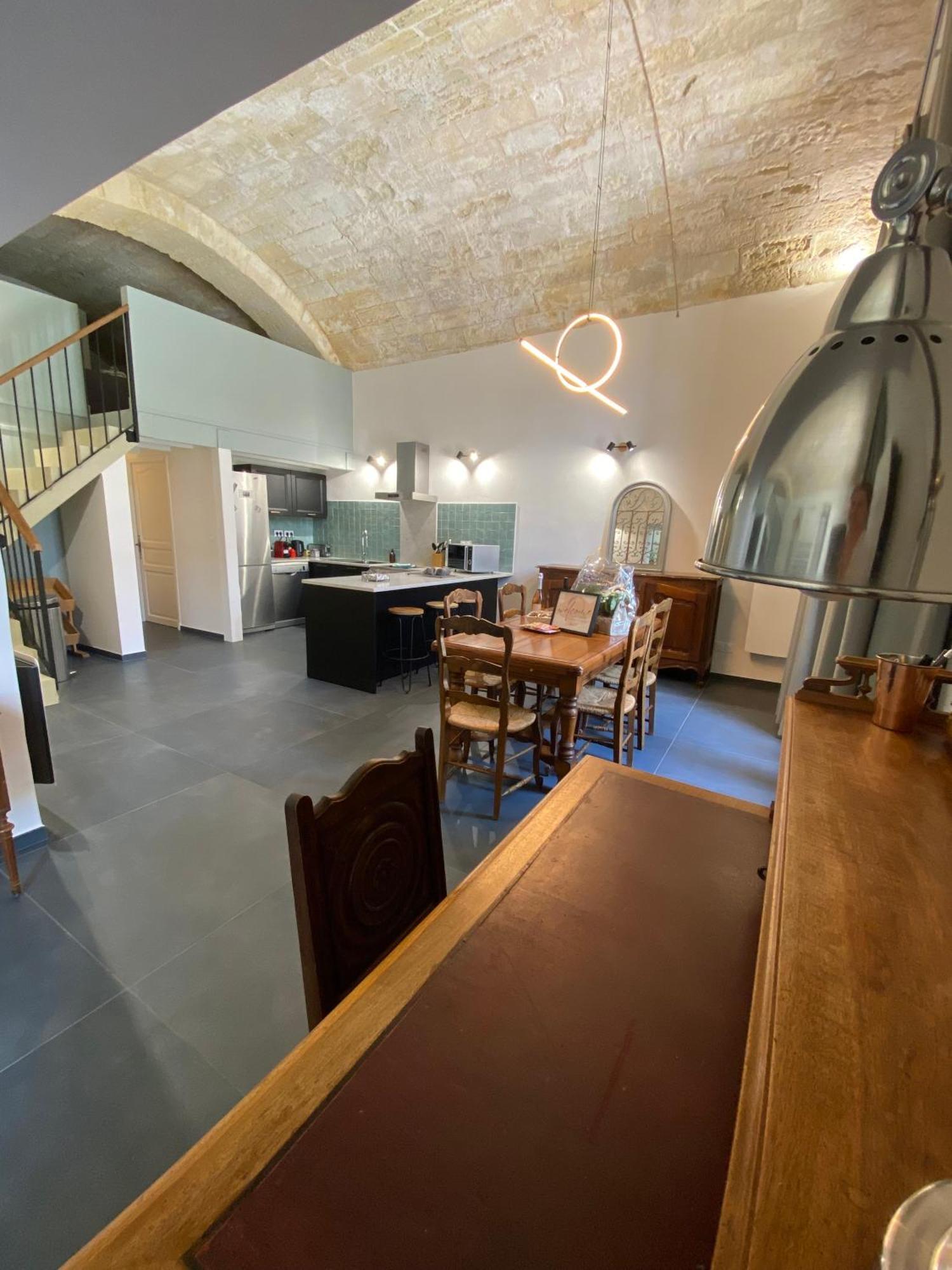 Appartement avec Piscine privée dans Résidence pour 6 personnes Uzès Exterior foto