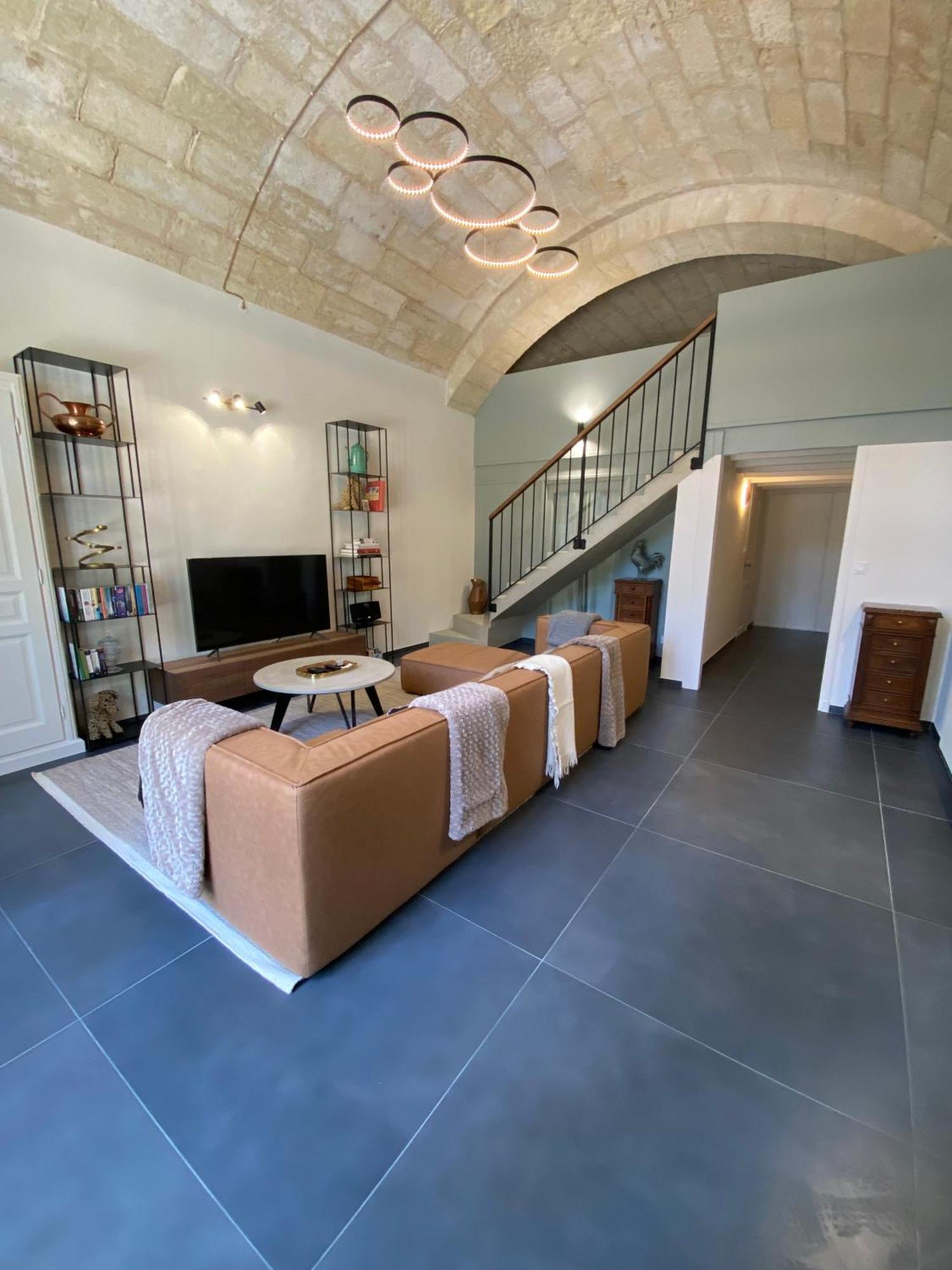 Appartement avec Piscine privée dans Résidence pour 6 personnes Uzès Exterior foto