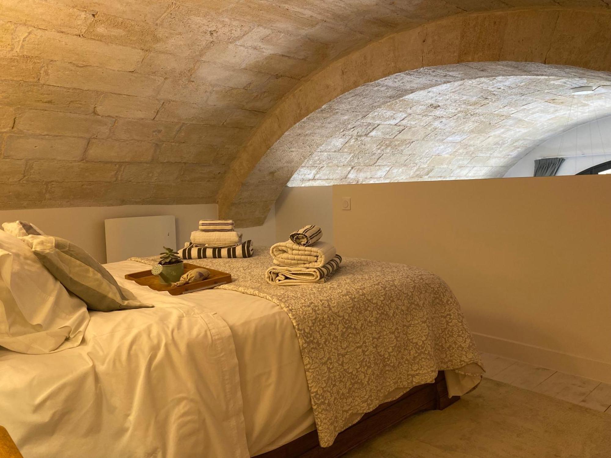 Appartement avec Piscine privée dans Résidence pour 6 personnes Uzès Exterior foto