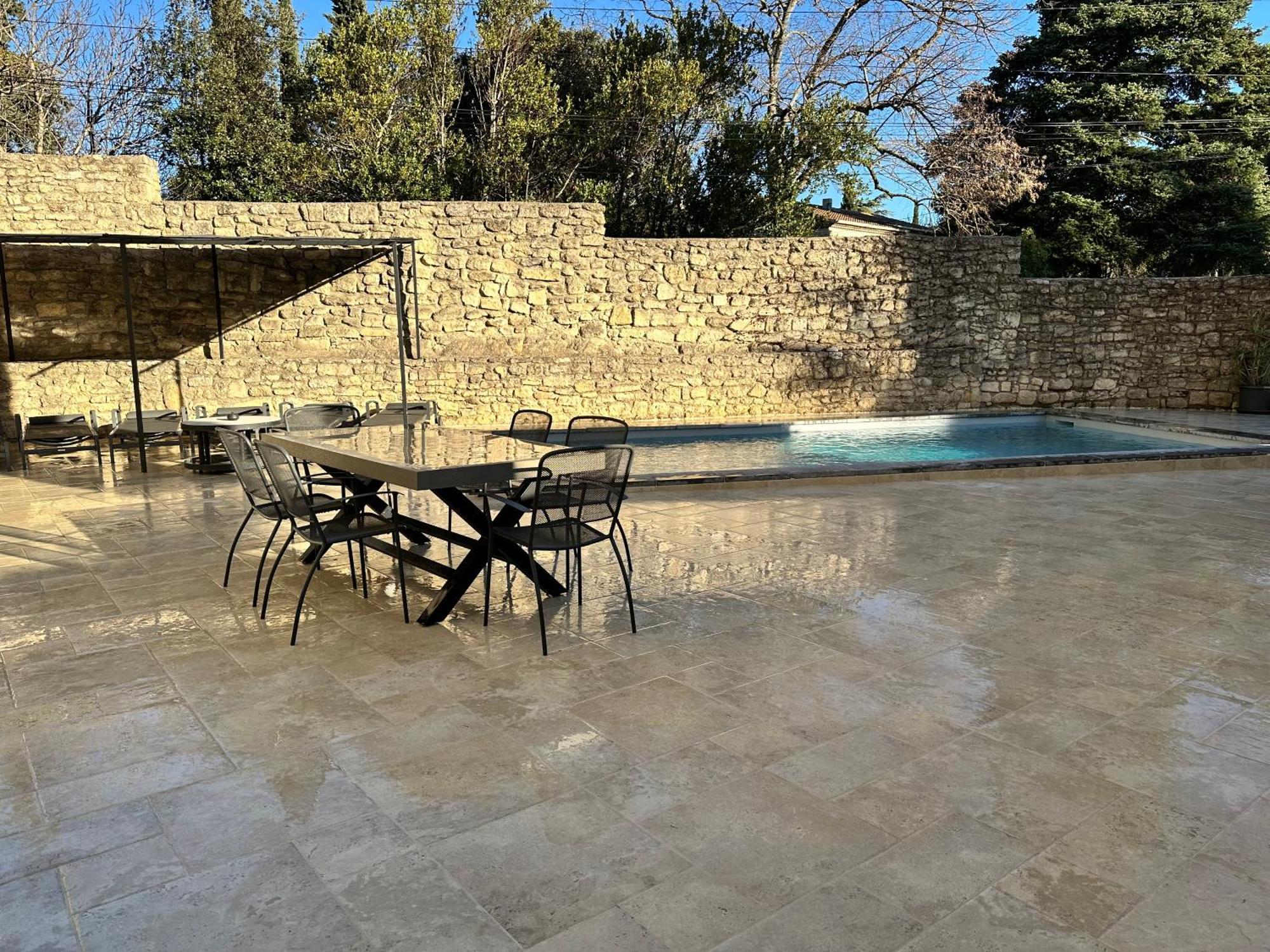 Appartement avec Piscine privée dans Résidence pour 6 personnes Uzès Exterior foto