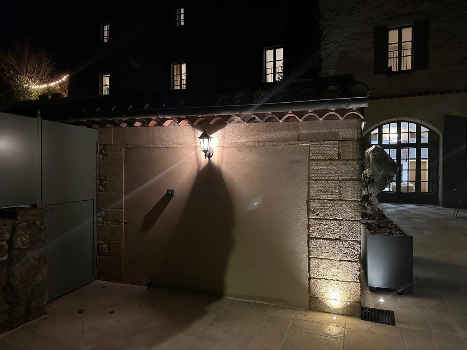 Appartement avec Piscine privée dans Résidence pour 6 personnes Uzès Exterior foto