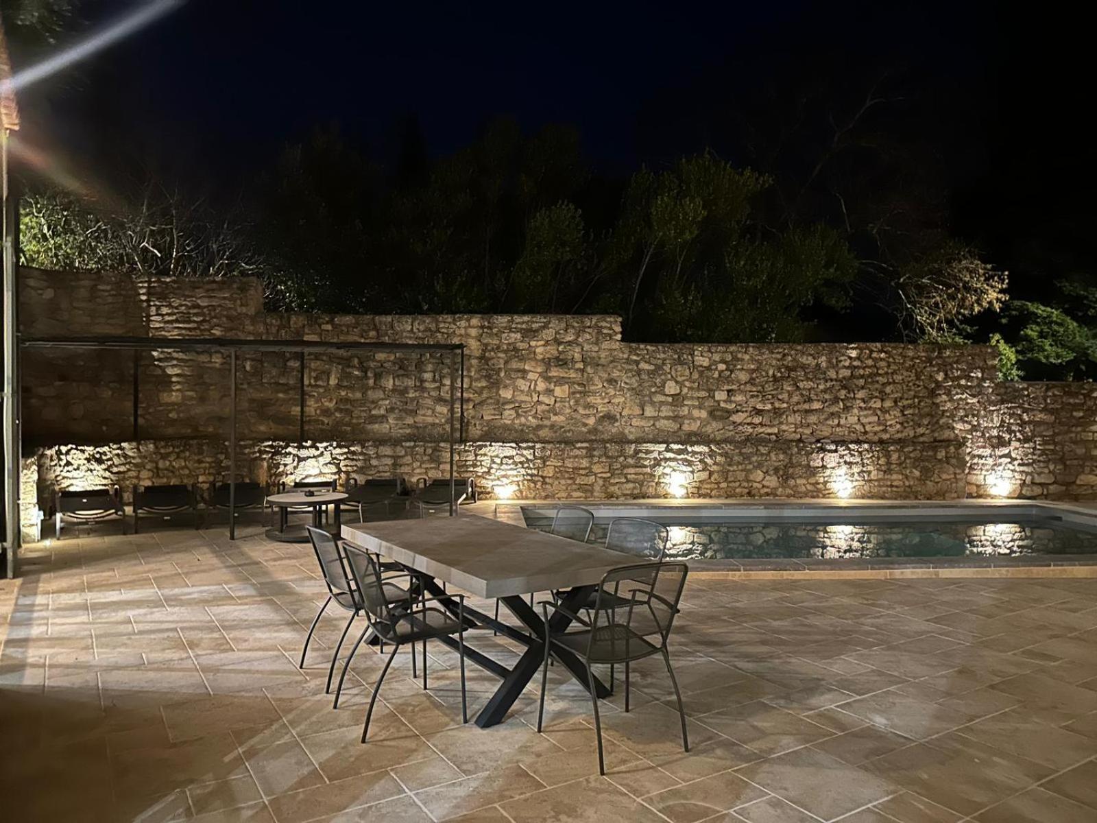 Appartement avec Piscine privée dans Résidence pour 6 personnes Uzès Exterior foto